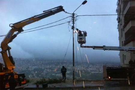 الاحتلال يتحضر لقطع الكهرباء ساعتين يومياً عن القدس