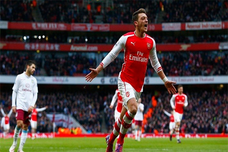 الألماني العائد مسعود أوزيل