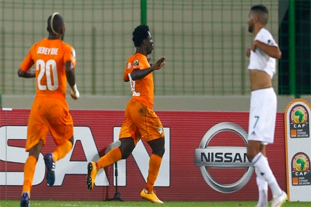 كأس إفريقيا.. الأفيال الإيفوارية إلى المربع الذهبي على حساب الجزائر