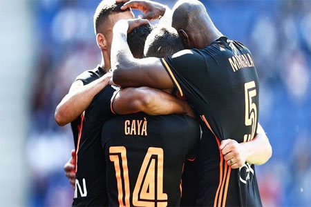 فالنسيا يهزم إسبانيول