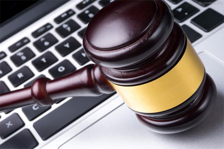 قانون يمس حرية التعبير