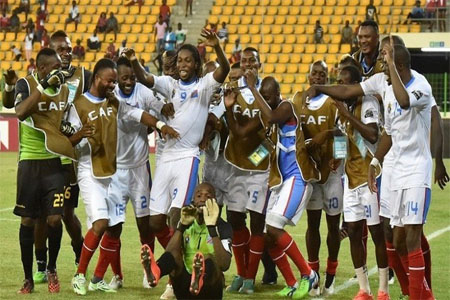 لاعبو جمهورية الكونغو الديمقراطية يحتفلون بالفوز ببرونزية كأس افريقيا