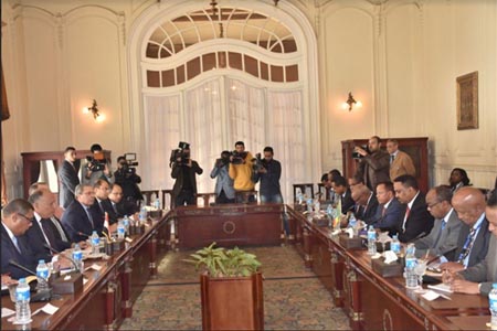 وزيرا خارجية مصر وإثيوبيا يبحثان أزمة سد النهضة