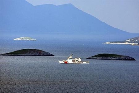 دورية تركية في بحر ايجه قرب جزيرة ايميا المتنازع عليها مع اليونان