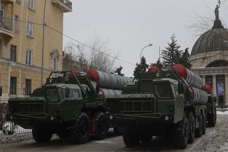 S-400 missile air defence systems on the streets of the Russian city of Volgograd