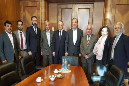 المبعوث الخاص للرئيس الروسي إلى الشرق الأوسط وإفريقيا، ميخائيل بوغدانوف، امس الاثنين، وفدا عن "منصة موسكو" برئاسة قدري جميل