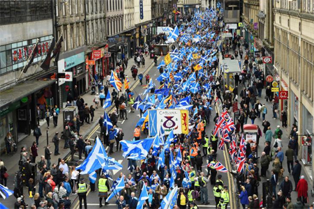 مسيرة من اجل استقلال اسكتلندا