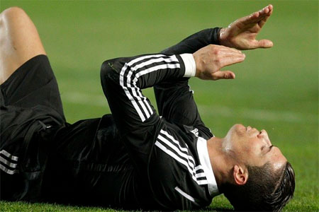 رونالدو بعد إضاعته فرصة هدف ضد إلتشي في الدوري الإسباني