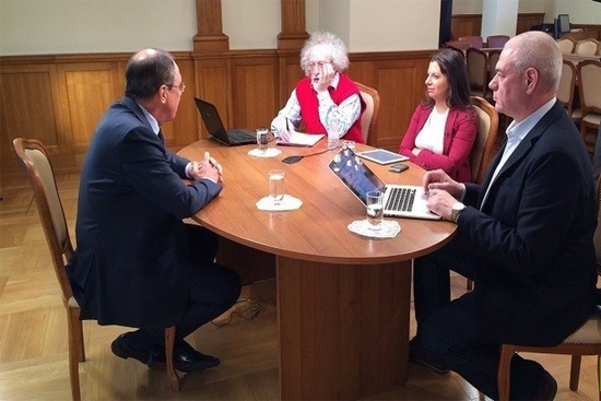 وزير الخارجية الروسي سيرغي لافروف يخص إذاعات روسية بمقابلة