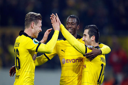 فرحة بوروسيا دورتموند بالانتصار