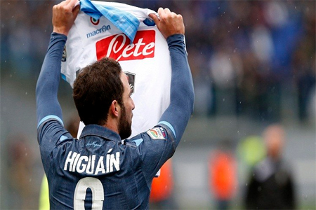 هيغواين يقود نابولي إلى الفوز على لاتسيو