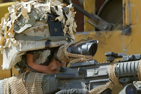 قناص أمريكي في الفلوجة - العراق - 2003