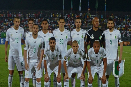 المنتخب الجزائري قبل مباراة كأس الأمم الأفريقية ضد جنوب إفريقيا