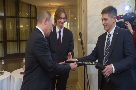 بوتين يحصل على الحزام الأسود في الجودو