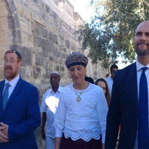 3 أعضاء كنيست يقتحمون الأقصى